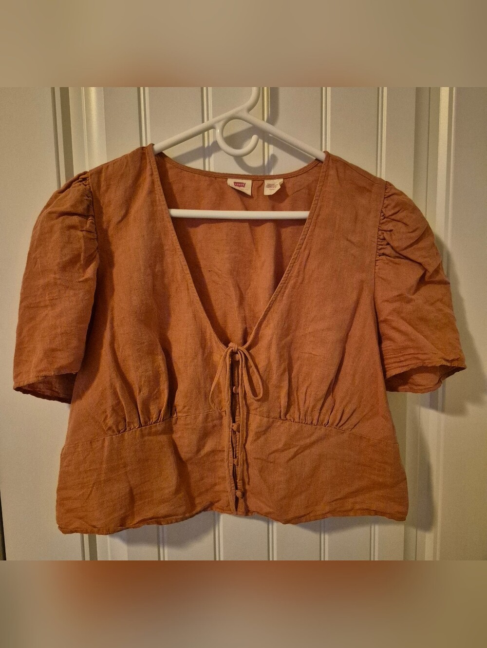 Levi's Luisa rust orange linen-blend cropped blouse with puffed short sleeves